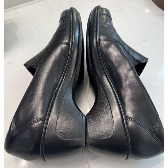 Clarks Women's Slip-On Size 7 M US Black - Picture 6 of 7